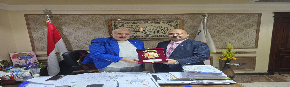 Honoring the Dean and Vice Dean of the College by the General Syndicate of Physical Therapy in Egypt