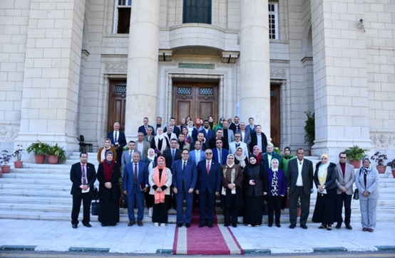 اجتماع منسقين جامعات مصر لمسابقة افضل جامعة صديقة للبيئة والاستدامة في جامعة القاهرة