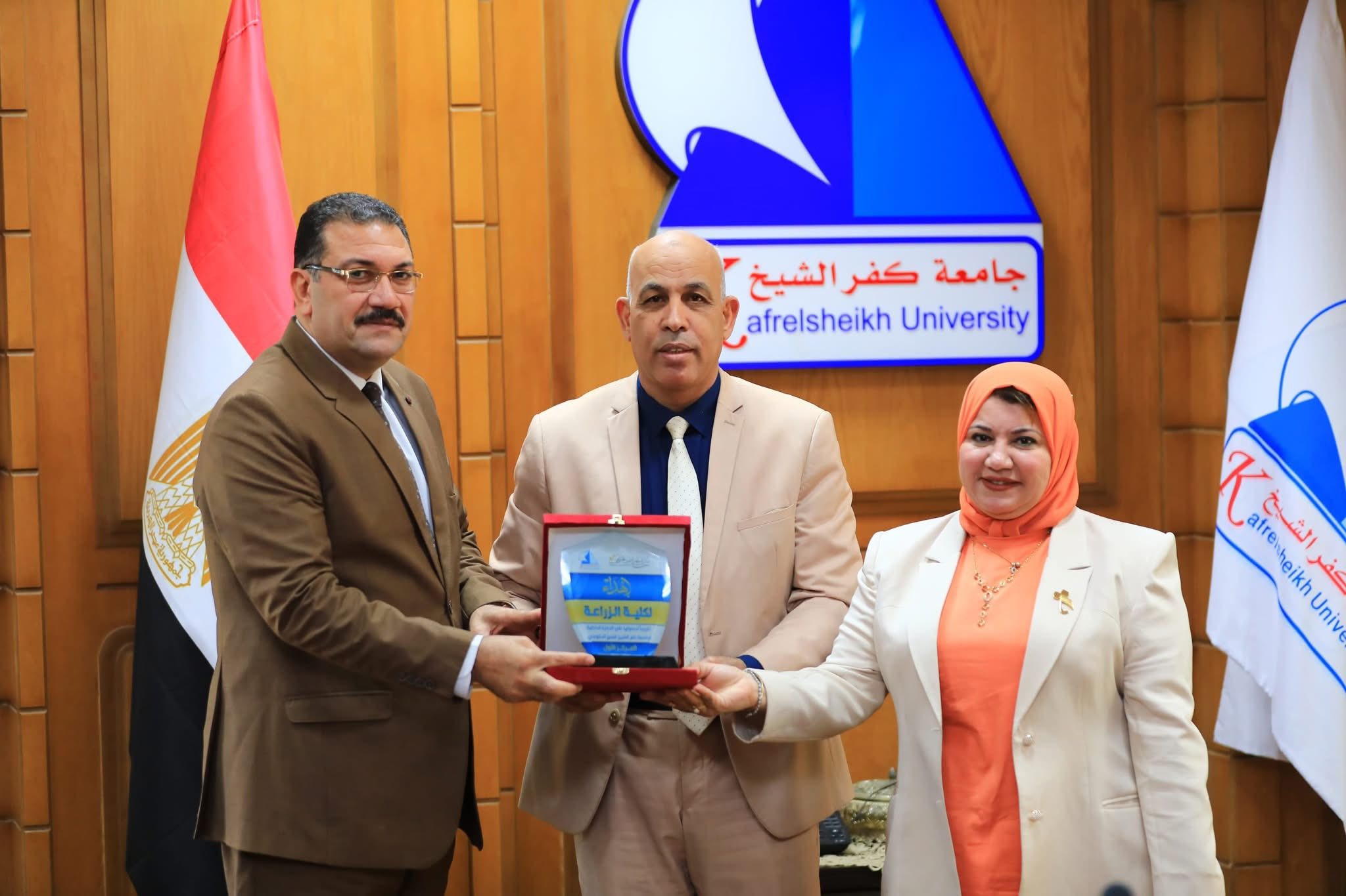 مجلس جامعة كفر الشيخ يعقد جلسته لشهر نوفمبر 2025 برئاسة الدكتور إسماعيل إسماعيل إبراهيم