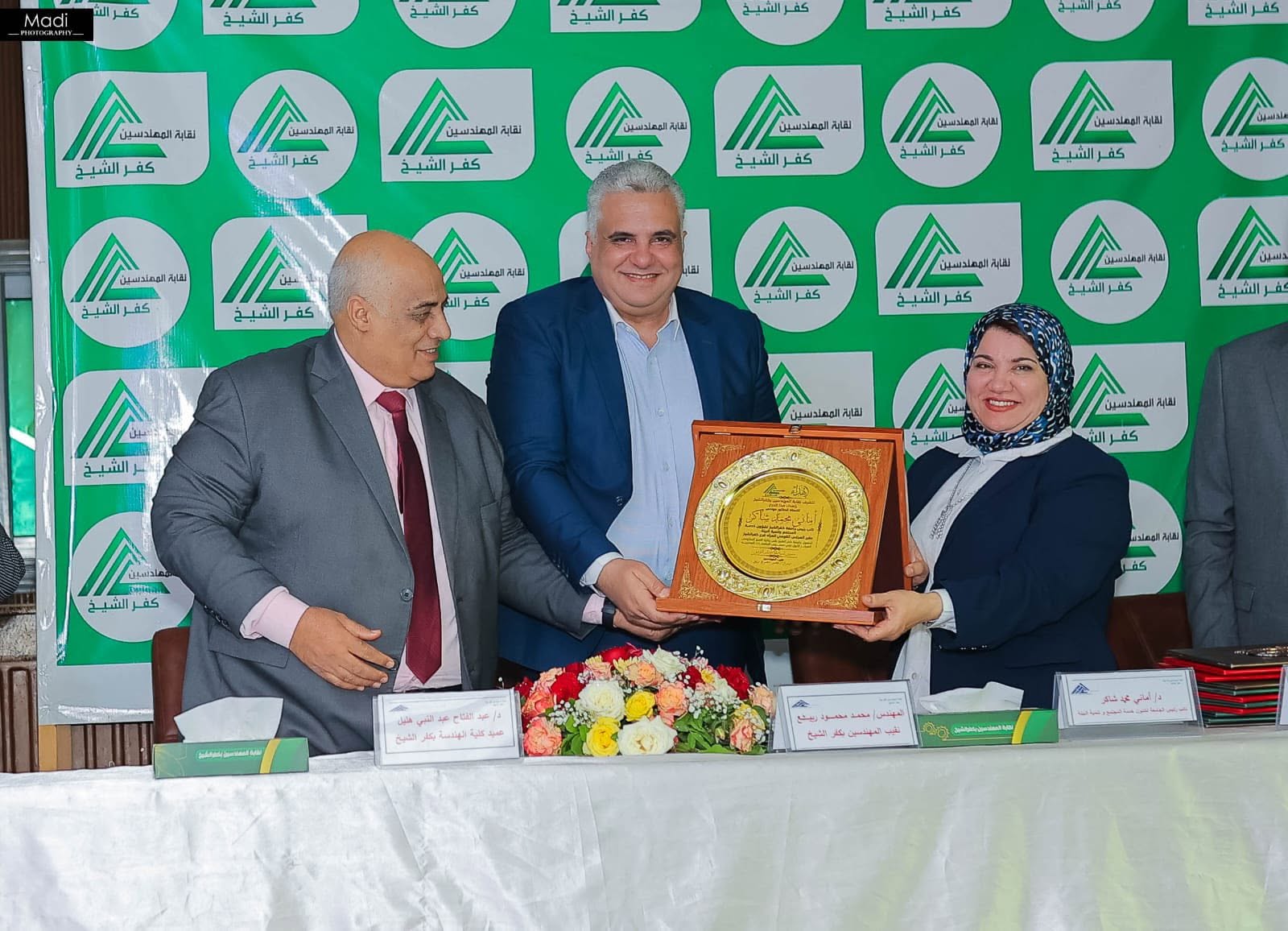 نقيب مهندسي كفر الشيخ يهنئ نائب رئيس الجامعة لحصول الجامعة على جائزة التميز الحكومي في تمكين المرأة
