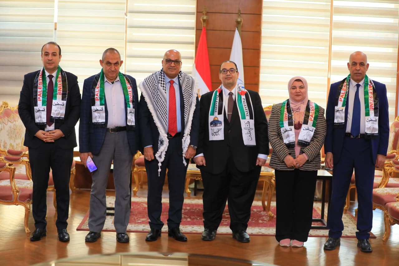 رئيس الجامعة يستقبل مسئول شئون الجامعات بسفارة فلسطين لتعزيز التعاون ودعم الطلاب الوافدين