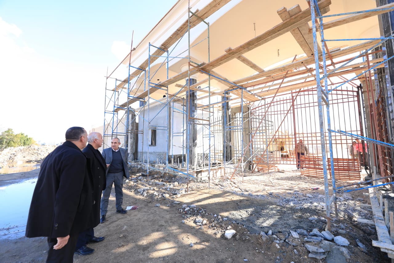 رئيس الجامعة يتفقد الموقع العام للمدينة الطبية لمتابعة آخر المستجدات الإنشائية