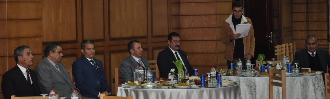 رئيس الجامعة يلتقي أعضاء اتحاد الطلاب لوضع خطة للأنشطة : تاريخ نشر الخبر 2022/1/2 
